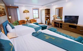 Crysstall Halong Boutique Hotel